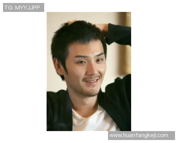 篮球场上的魅力男星盘点那些风格独特的骚男明星