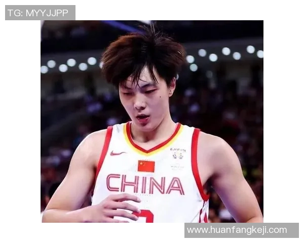 篮球明星在赛场上的每一个细微动作与瞬间的完美诠释
